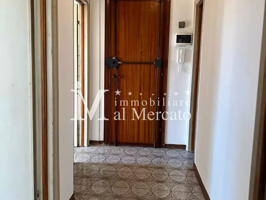 Immagine 3 di Appartamento in vendita  a Viareggio