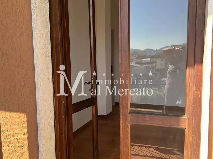 Immagine 6 di Appartamento in vendita  a Viareggio