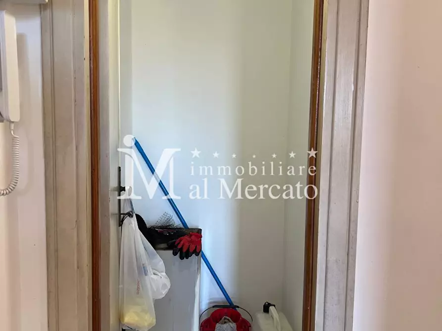 Immagine 9 di Appartamento in vendita  a Viareggio