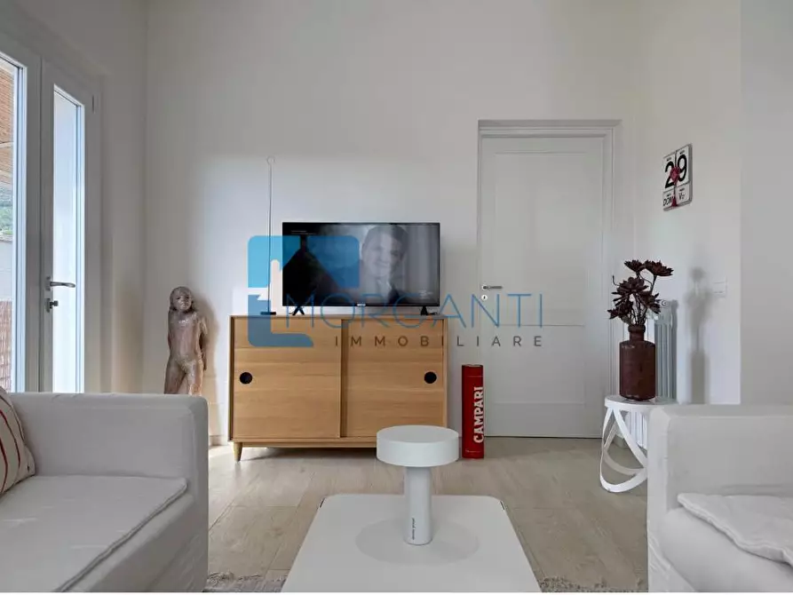 Immagine 4 di Appartamento in vendita  a Pietrasanta