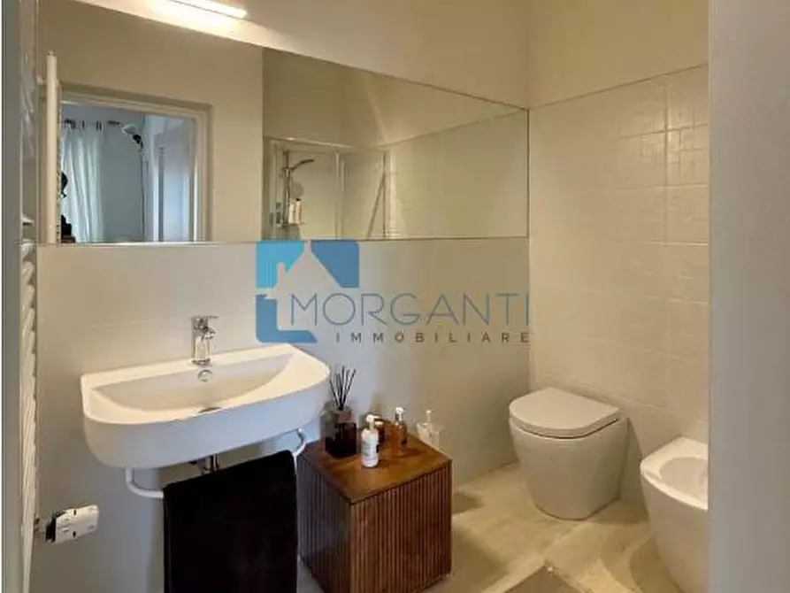 Immagine 12 di Appartamento in vendita  a Pietrasanta