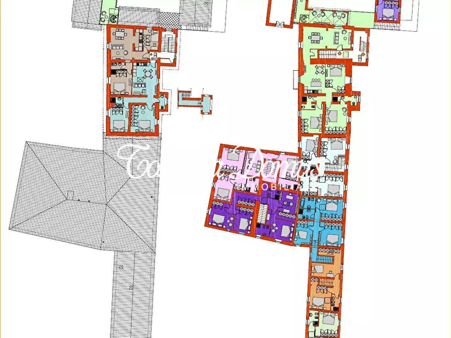 Immagine 8 di Casa colonica in vendita  a Siena