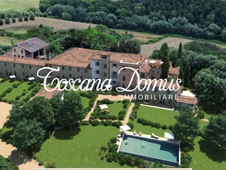 Immagine 18 di Porzione di casa in vendita  a Siena