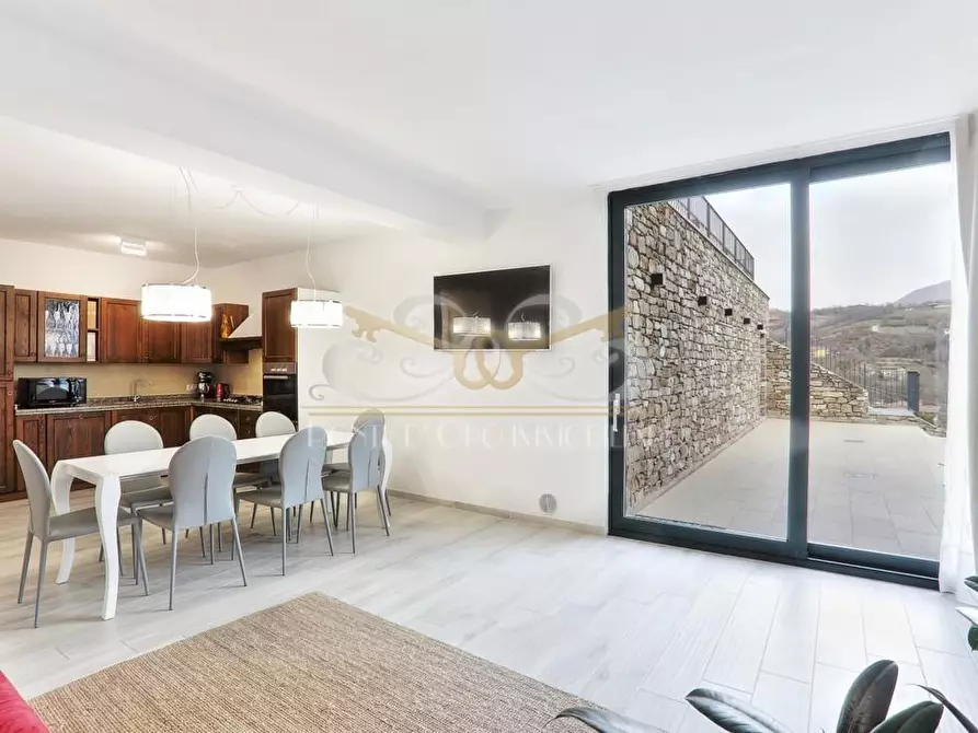 Immagine 8 di Villa in vendita  a Piazza Al Serchio