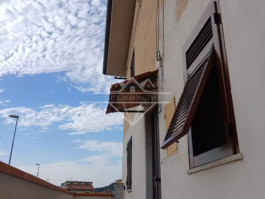 Immagine 16 di Appartamento in vendita  a Carrara