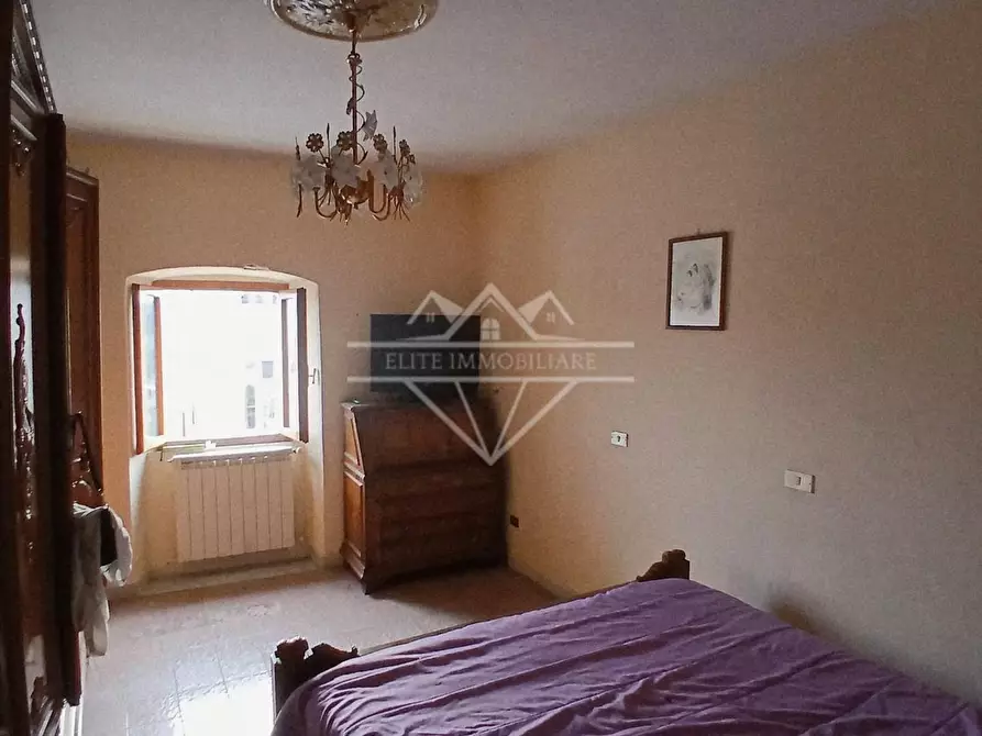 Immagine 6 di Appartamento in vendita  a Carrara