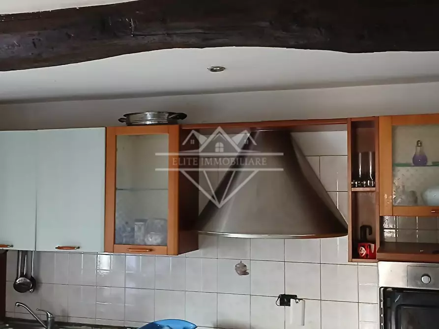 Immagine 8 di Appartamento in vendita  a Carrara