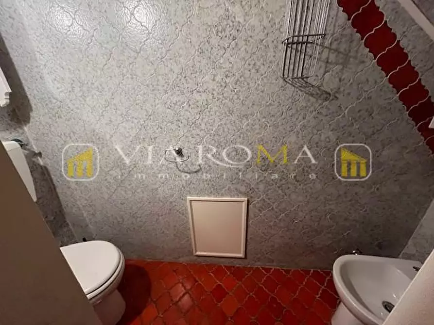 Immagine 8 di Appartamento in vendita  a Lucca