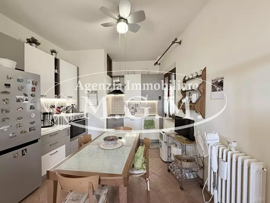 Immagine 2 di Appartamento in vendita  a Santa Maria A Monte