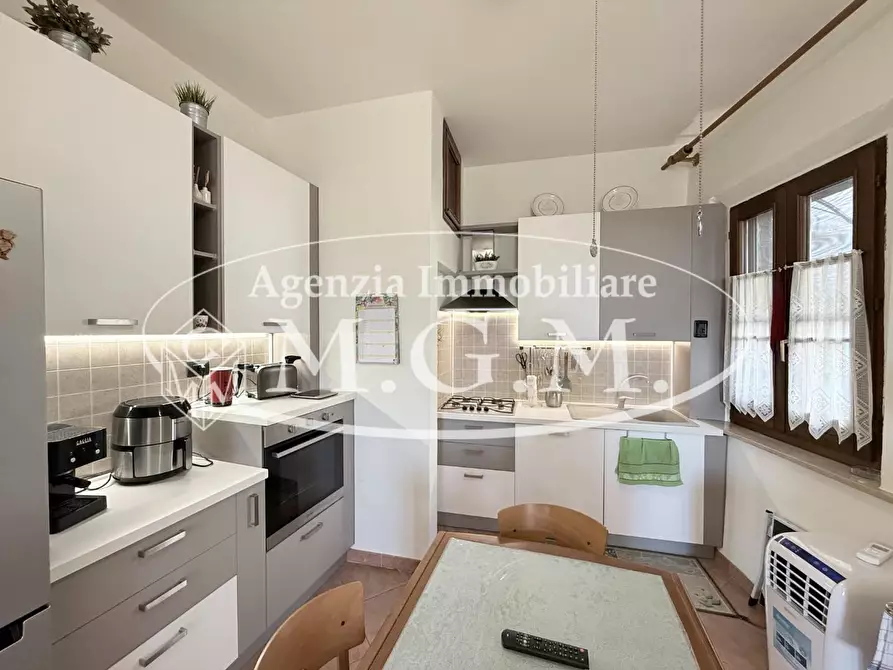 Immagine 5 di Appartamento in vendita  a Santa Maria A Monte