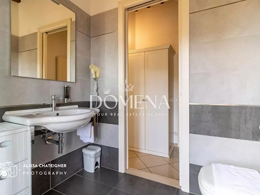 Immagine 19 di Appartamento in vendita  a Siena