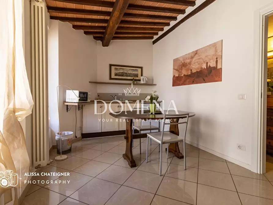 Immagine 3 di Appartamento in vendita  a Siena