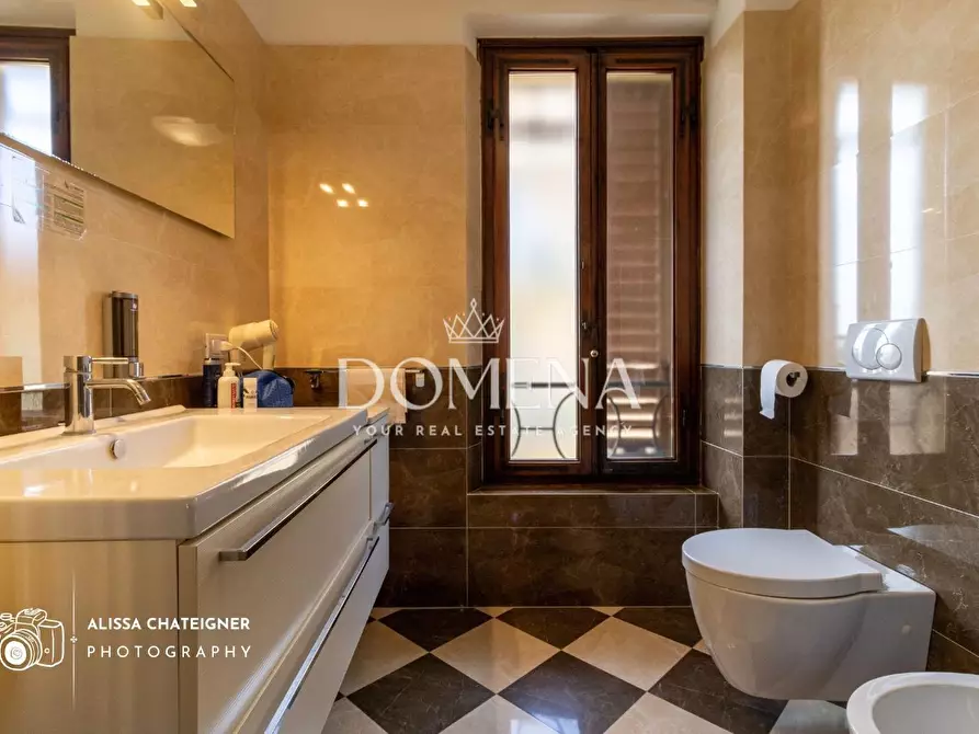 Immagine 11 di Appartamento in vendita  a Siena