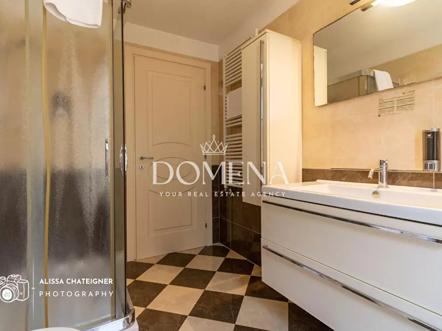 Immagine 14 di Appartamento in vendita  a Siena