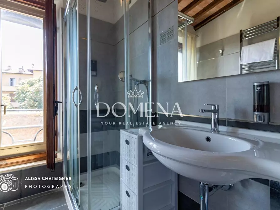 Immagine 16 di Appartamento in vendita  a Siena