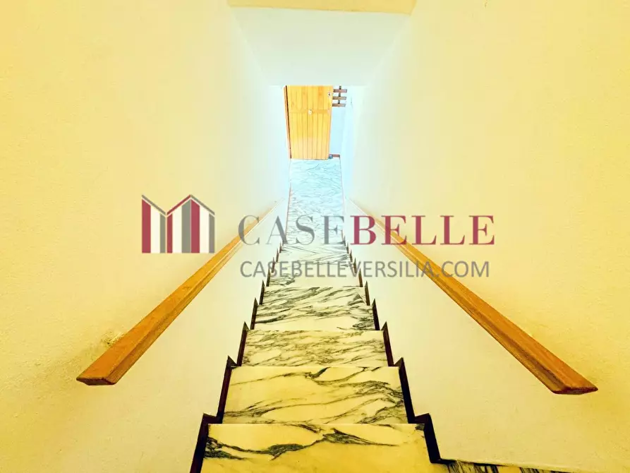 Immagine 27 di Villetta a schiera in vendita  a Pietrasanta