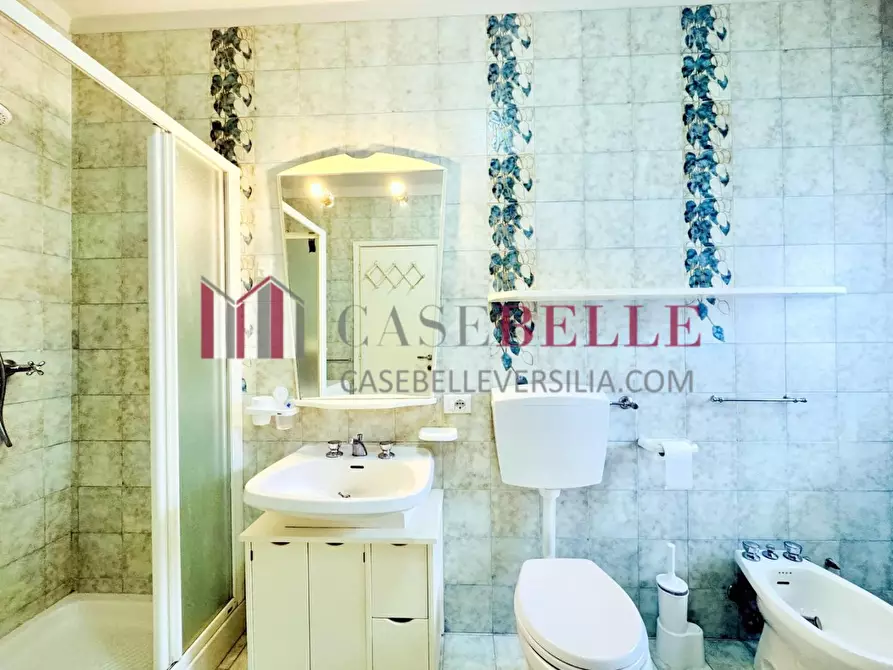 Immagine 21 di Villetta a schiera in vendita  a Pietrasanta