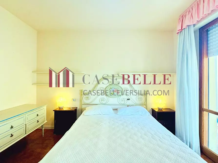 Immagine 12 di Villetta a schiera in vendita  a Pietrasanta