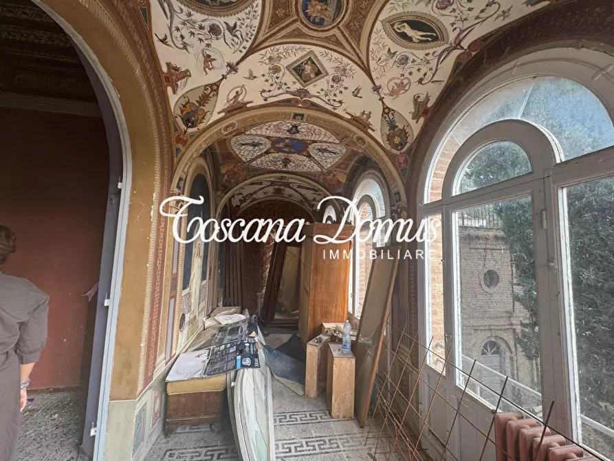 Immagine 26 di Porzione di casa in vendita  a Siena