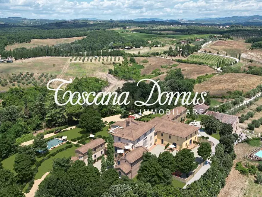 Immagine 8 di Porzione di casa in vendita  a Siena