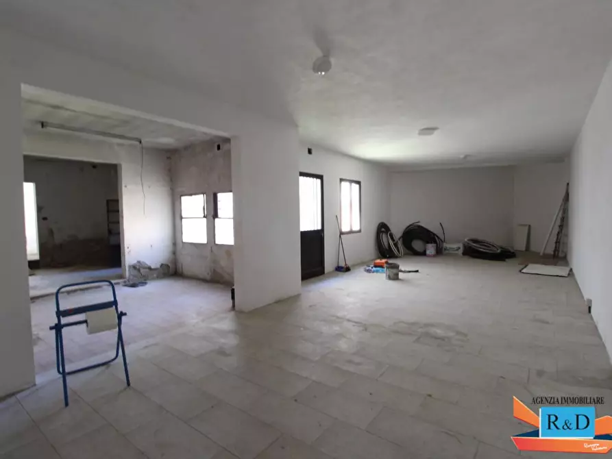 Immagine 6 di Laboratorio in vendita  a Colle Di Val D'elsa