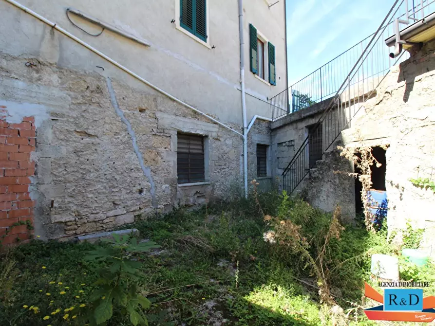 Immagine 2 di Laboratorio in vendita  a Colle Di Val D'elsa