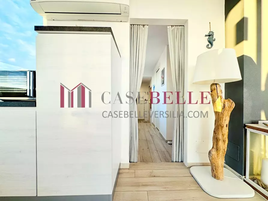 Immagine 17 di Mansarda in vendita  a Camaiore