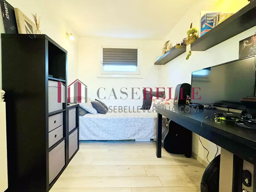Immagine 23 di Mansarda in vendita  a Camaiore