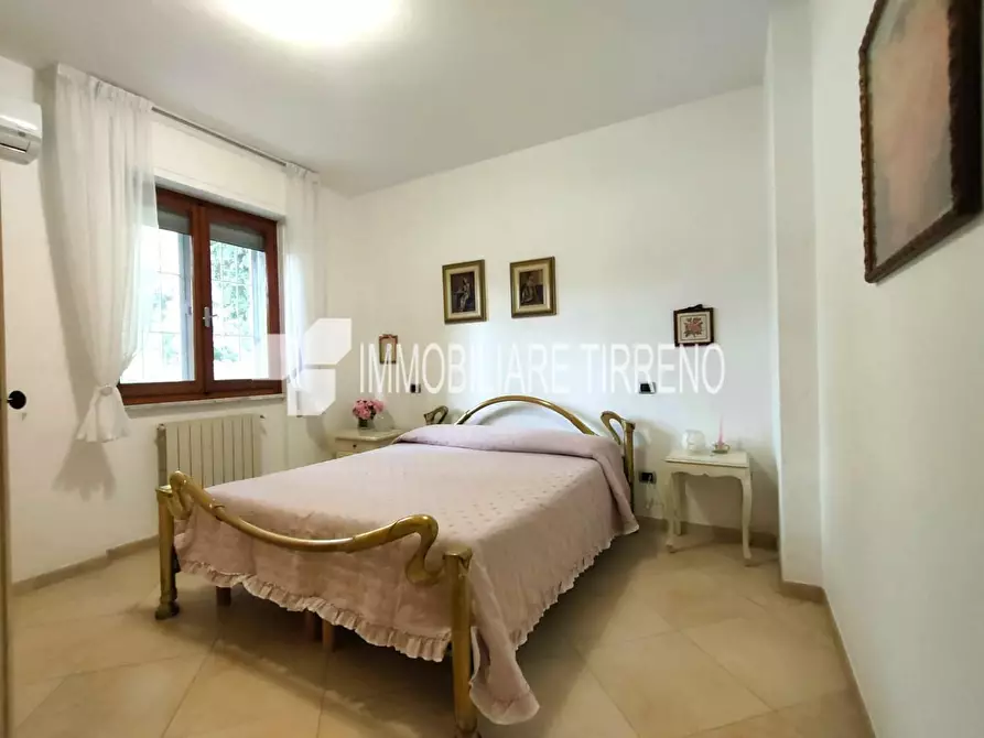 Immagine 5 di Appartamento in vendita  a Massa