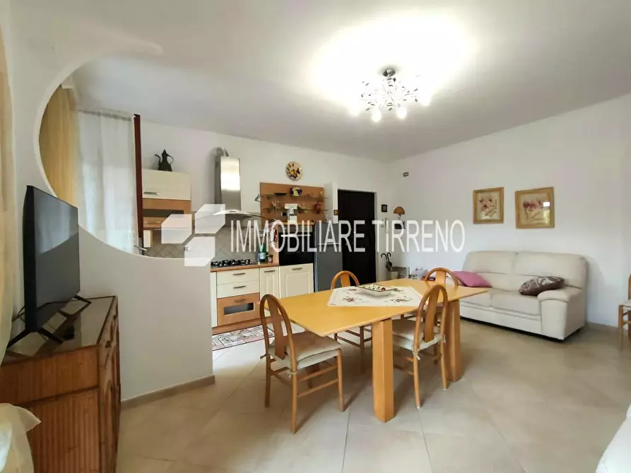 Immagine 3 di Appartamento in vendita  a Massa