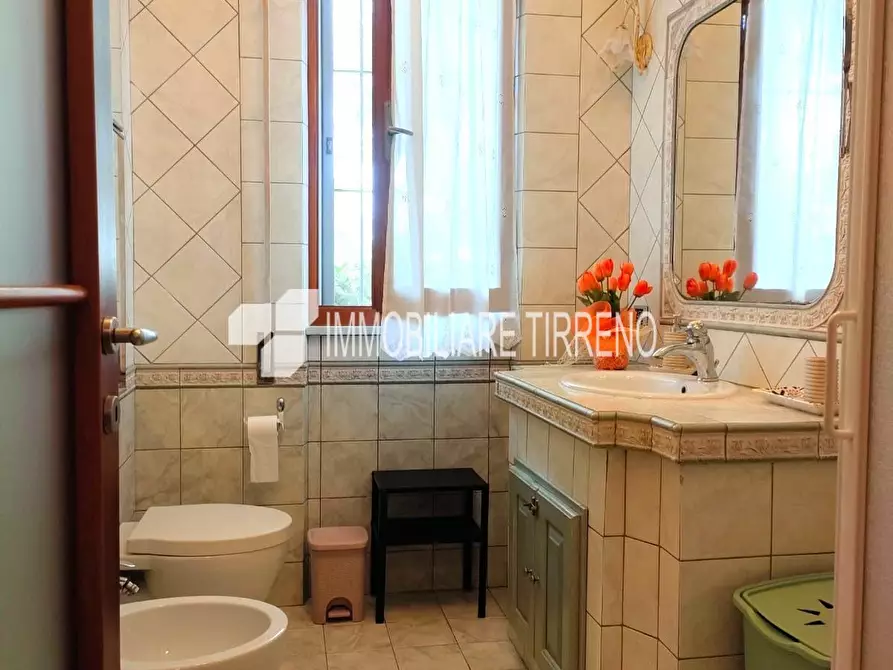 Immagine 7 di Appartamento in vendita  a Massa