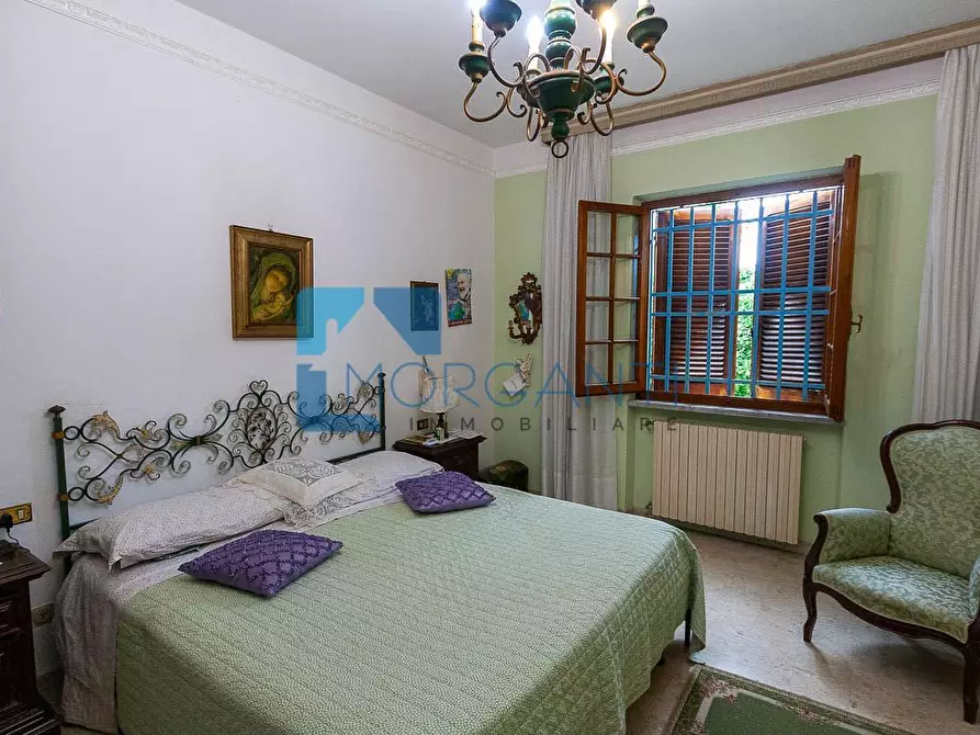 Immagine 16 di Villa in vendita  a Seravezza