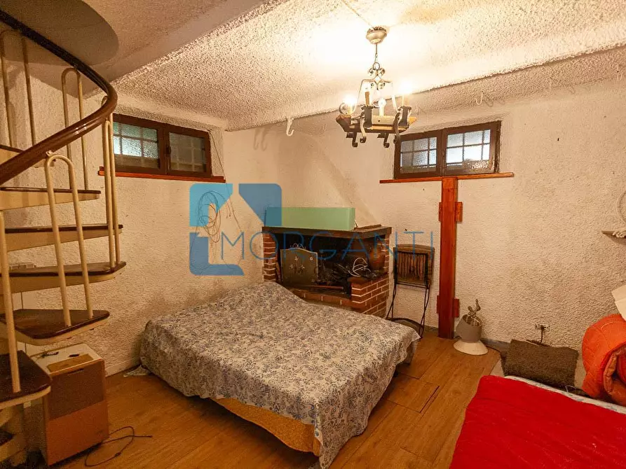 Immagine 24 di Villa in vendita  a Seravezza