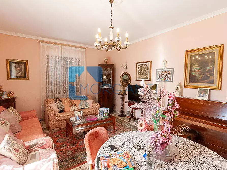 Immagine 14 di Villa in vendita  a Seravezza