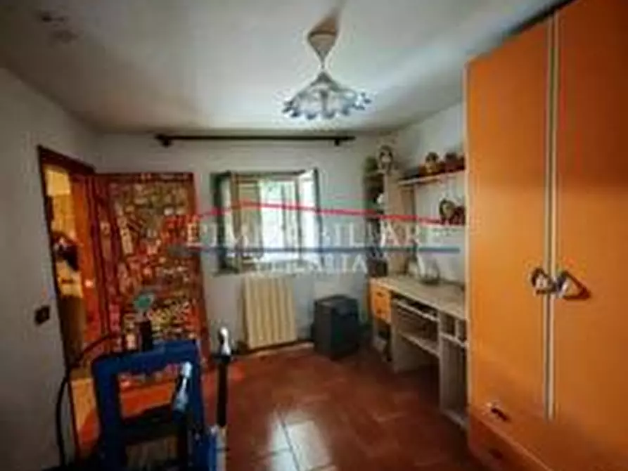 Immagine 16 di Casa indipendente in vendita  a Massa