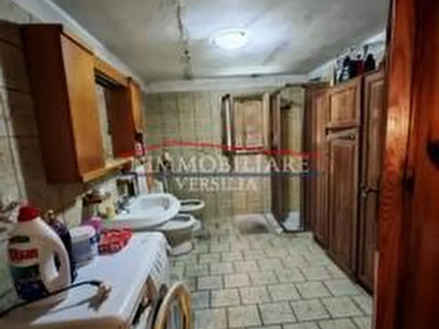 Immagine 17 di Casa indipendente in vendita  a Massa