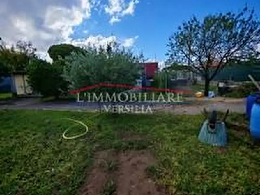 Immagine 21 di Casa indipendente in vendita  a Massa