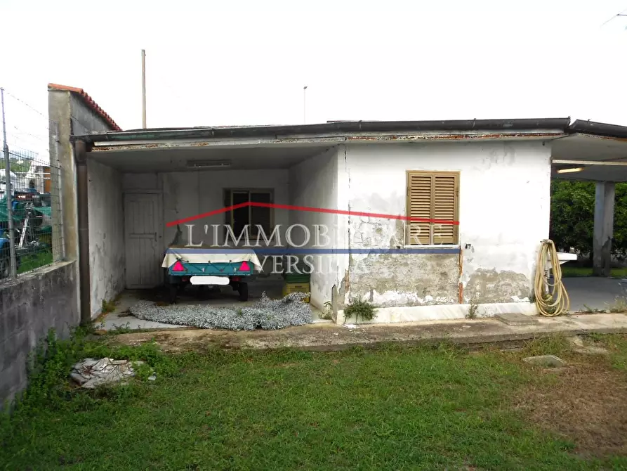 Immagine 30 di Casa indipendente in vendita  a Massa