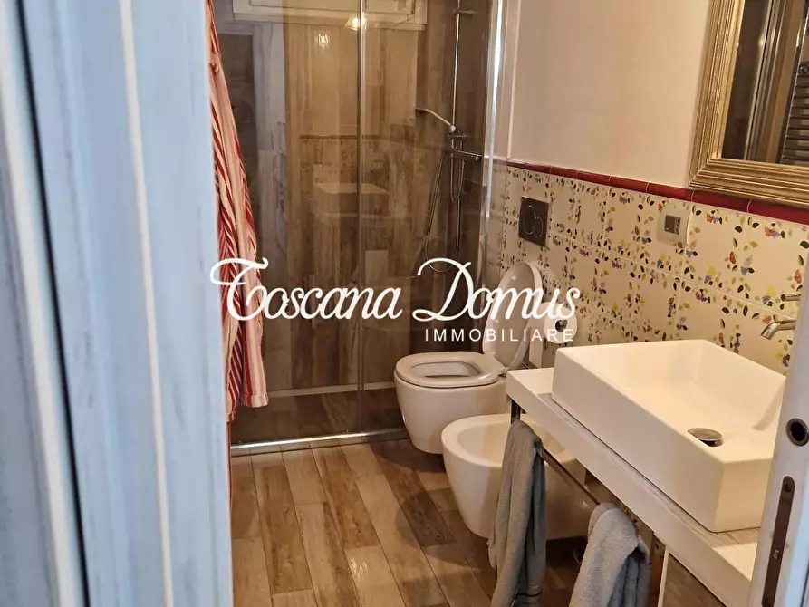 Immagine 2 di Appartamento in vendita  a Siena