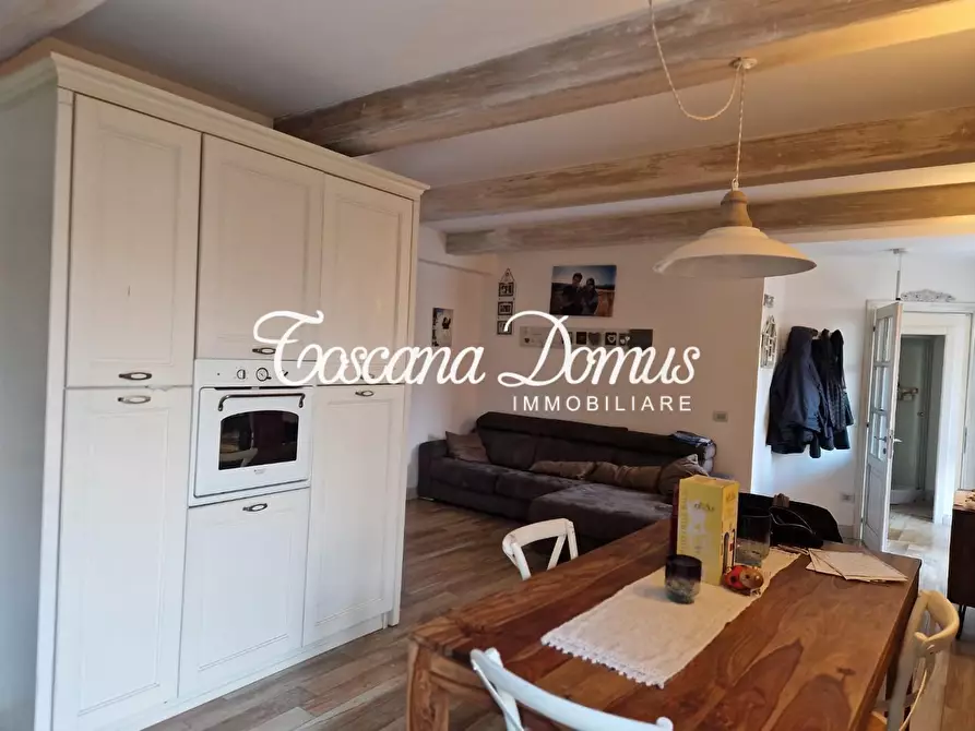 Immagine 1 di Appartamento in vendita  a Siena