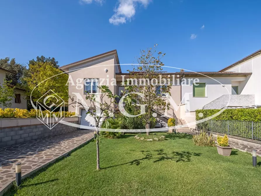 Immagine 6 di Casa bifamiliare in vendita  a Bientina