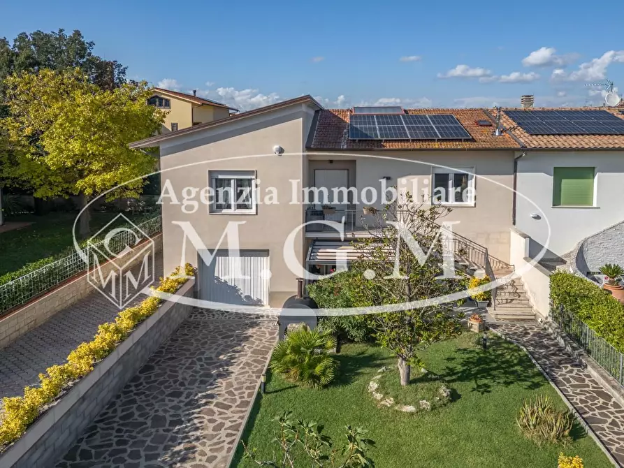 Immagine 55 di Casa bifamiliare in vendita  a Bientina