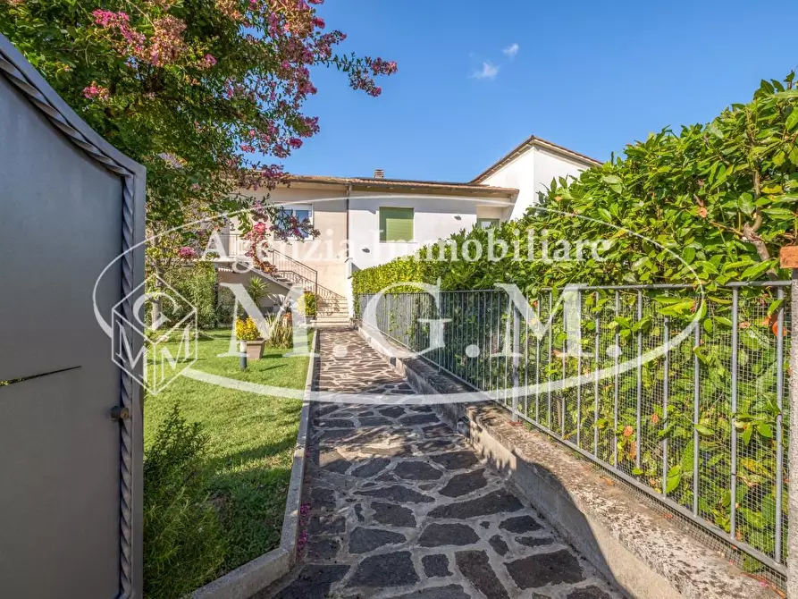 Immagine 5 di Casa bifamiliare in vendita  a Bientina