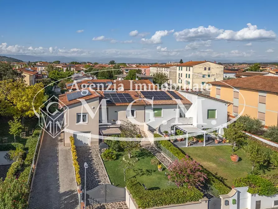 Immagine 11 di Casa bifamiliare in vendita  a Bientina