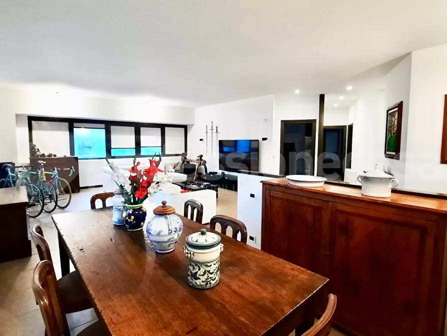 Immagine 10 di Appartamento in vendita  a Cascina