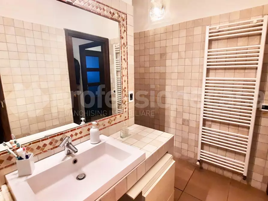 Immagine 21 di Appartamento in vendita  a Cascina