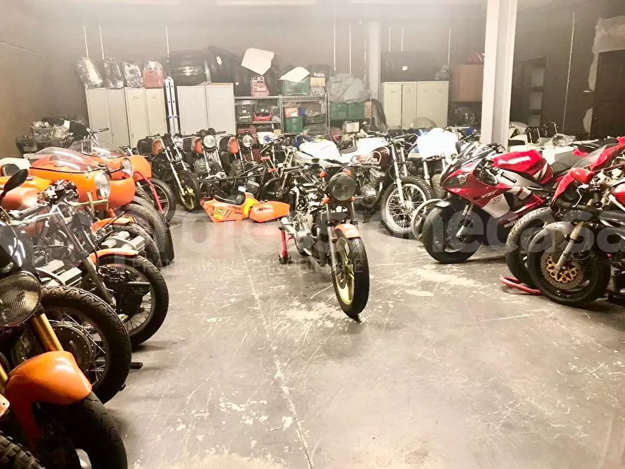 Immagine 29 di Appartamento in vendita  a Cascina