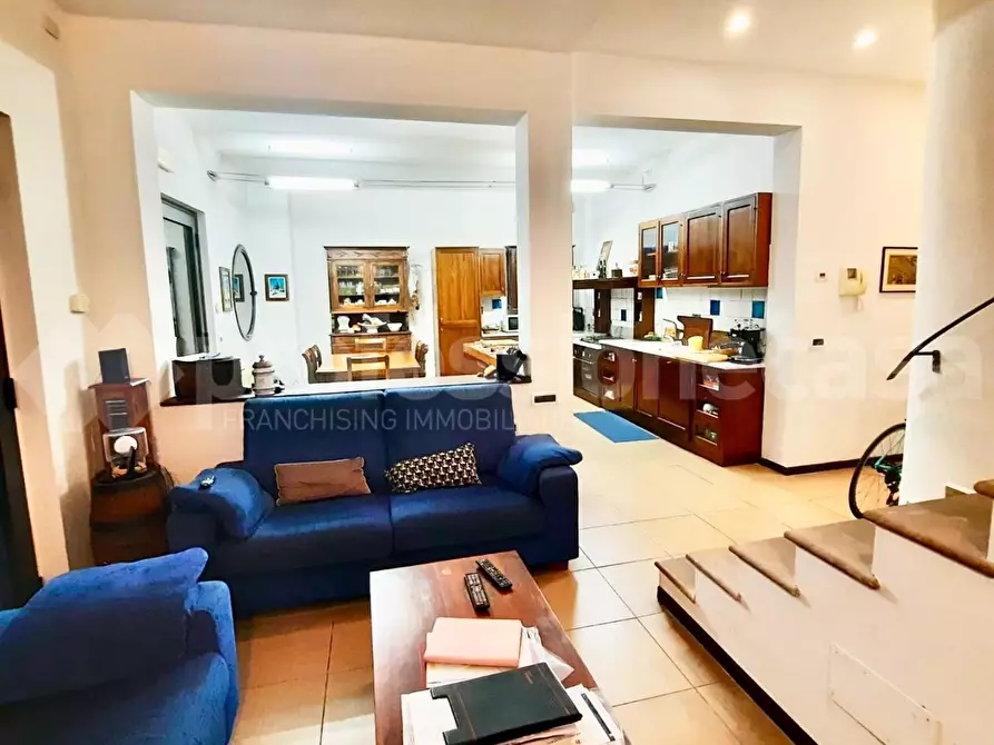 Immagine 3 di Appartamento in vendita  a Cascina