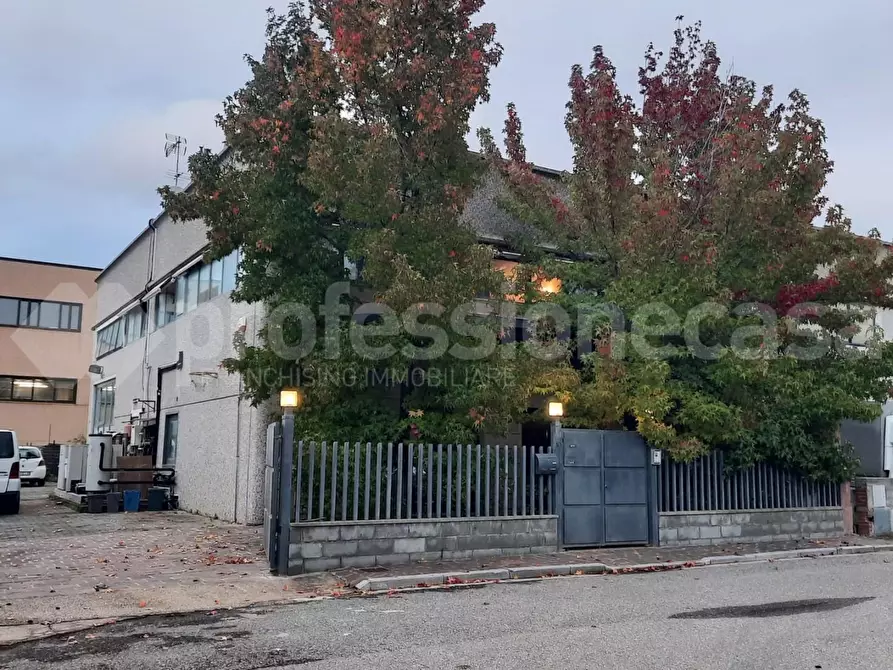 Immagine 27 di Appartamento in vendita  a Cascina