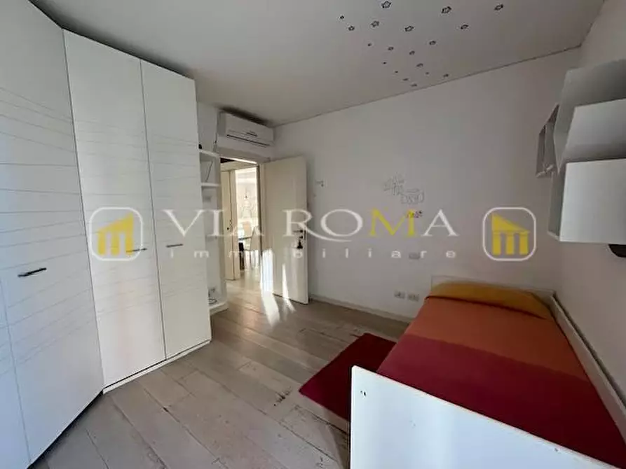 Immagine 11 di Appartamento in vendita  a Lucca